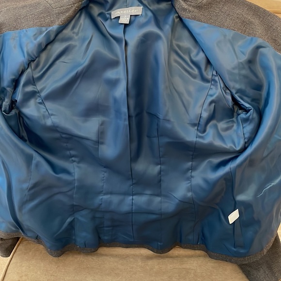 Skirt suit set. Excellent condition. - Picture 5 of 7